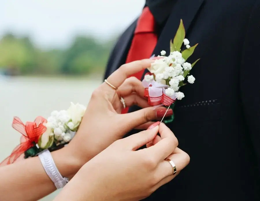 Tuxedo vs Suit for Prom: Which One Should You Wear