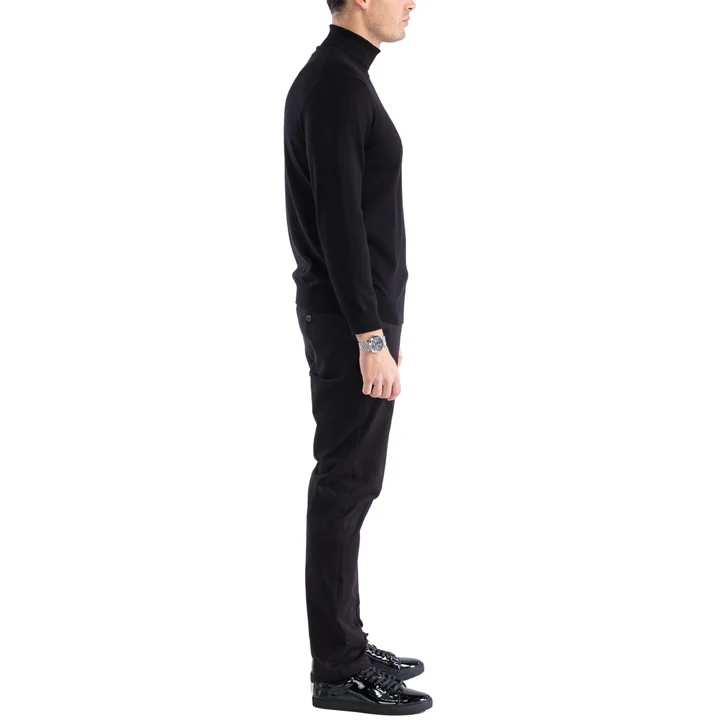 Alberto Nardoni men's black turtleneck sweater. Fitted silhouette with smooth fabric and a tall, folded turtleneck. Solid black color, no patterns.