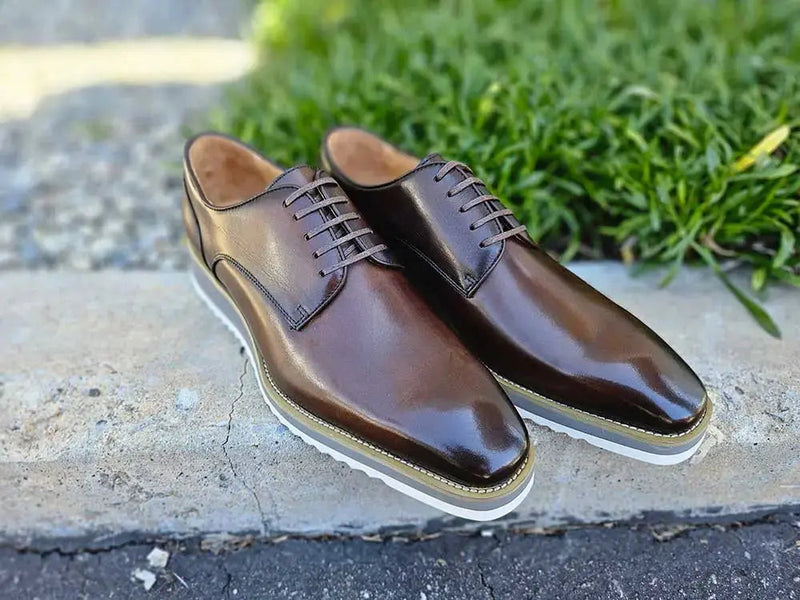 Carrucci Burnished Leather Derby Lace-Up Shoe