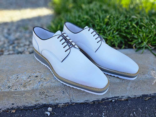 Men’s Burnished Leather Lace-Up Derby Shoes