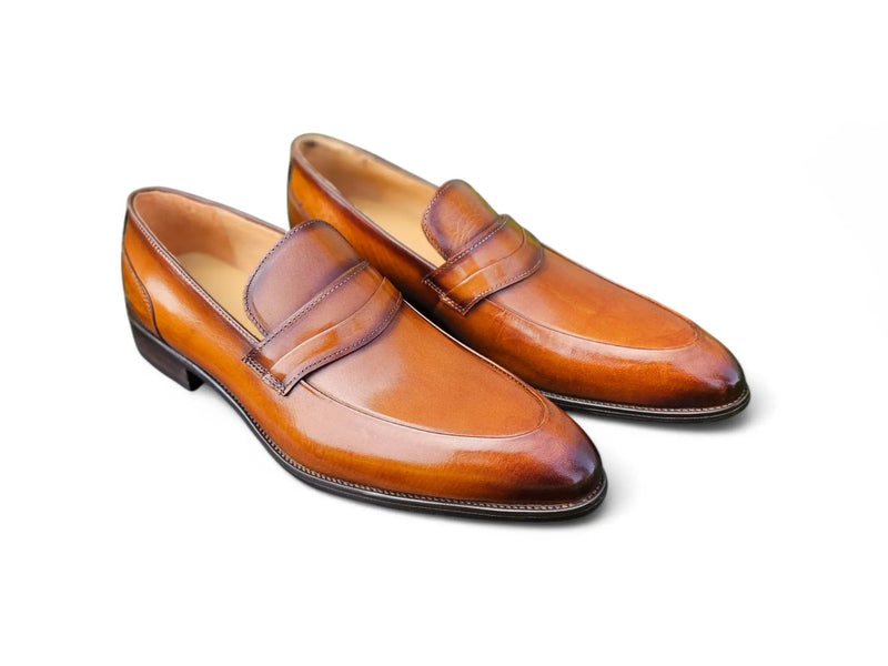 Carrucci Calfskin Penny Loafer: Modern Classic Style