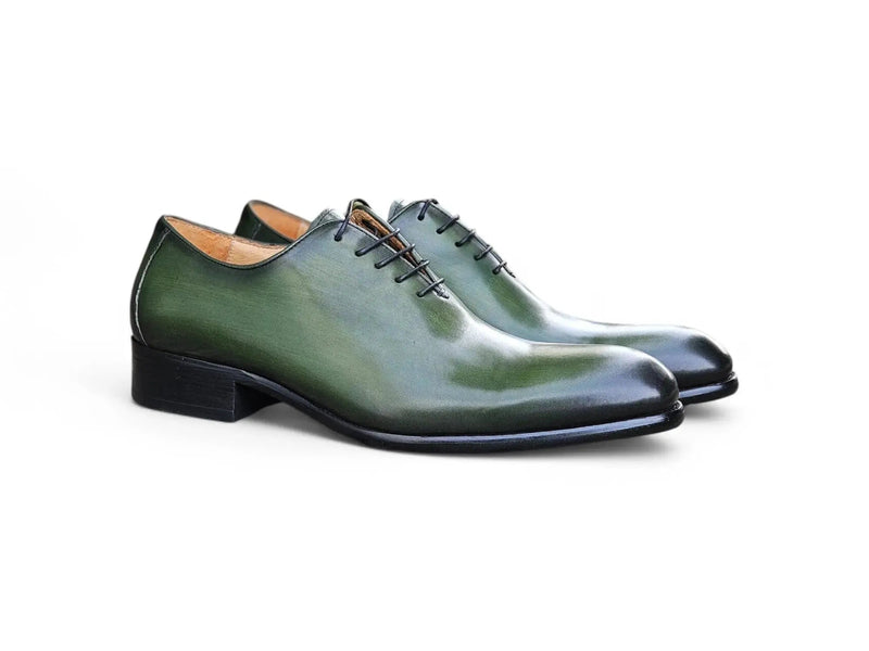 Carrucci: Polished Calfskin Whole Cut Oxford Dress Shoe