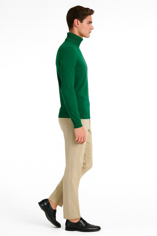 Men's classic emerald green turtleneck sweater. Slim fit, knit fabric, and high collar. Long sleeves, straight hem. A timeless, versatile wardrobe essential.