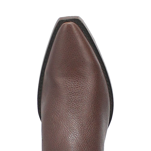 Dingo's Gold Rush boots: Brown leather, snip toe, textured finish for a rugged look. Sleek, flat sole. Classic western style.