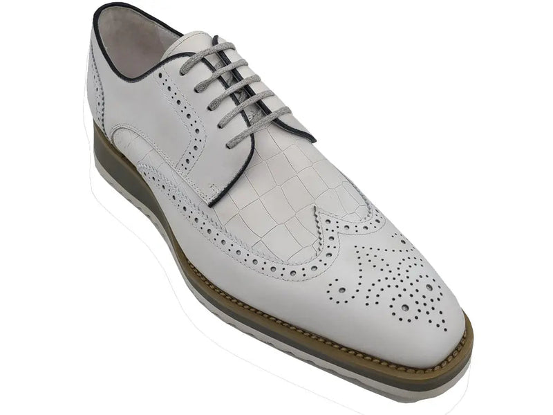 Carrucci Gorgeous Lace-Up Oxford