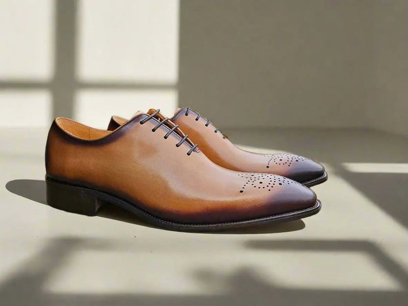 Carrucci Hand Burnished Wholecut Calf Oxford