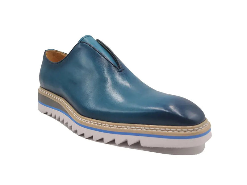 Carrucci Laceless Loafer with Contrast color lightweight sole