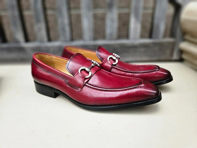 Carrucci Men's Burnished Signature Buckle Loafer