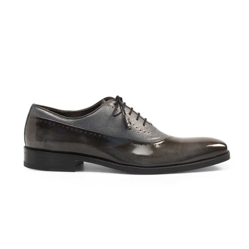 Mezlan Postdam oxford features grey calfskin leather, cap toe, and a smooth surface. Includes decorative perforations and thin black laces. Rounded toe, flat heel.