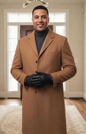 Men's light brown single-breasted topcoat with a smooth, structured form. Buttoned front, breast pocket, classic collar, and tapered sleeves. Crafted from soft, textured material.