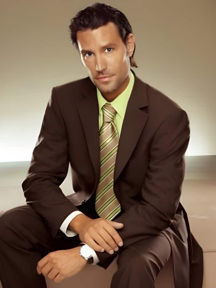 Mens Dark Navy Super 150'S Virgin Premier Quality Italian Fabric Design Available In 2 Or 3 Buttons Style Regular Classic Cut - 100% Percent Wool Fabric Suit - Worsted Wool Business Suit main image 0