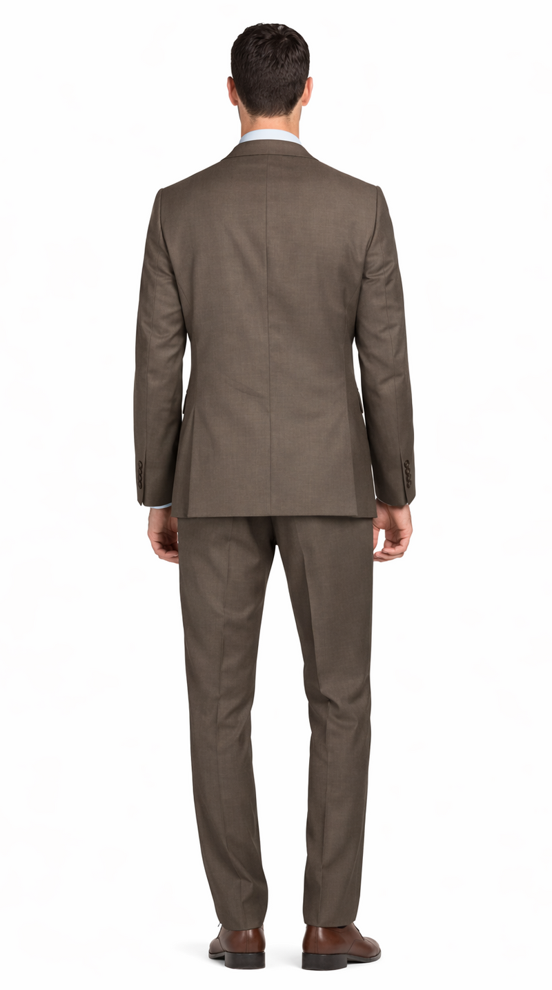 Mantoni camel/taupe wool suit: tailored fit, two-button blazer, single vent. Solid wool fabric, smooth texture. Matching trousers with straight leg, buttoned cuffs. Classic, unpatterned design.