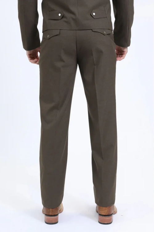 Alberto Nardoni men's western suit in brown. Tailored fit with jacket and straight-leg trousers. Smooth fabric, simple design, two back pockets, and visible stitching. Structured, polished look.
