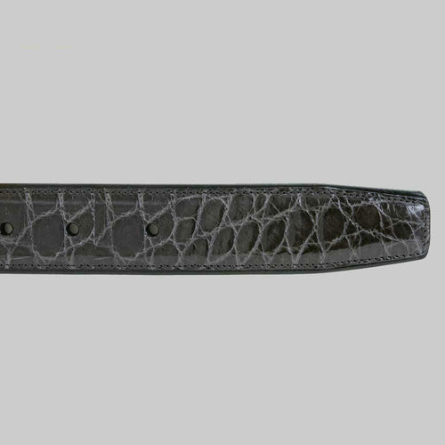 Mezlan AO7907 grey alligator belt. Rectangular, textured genuine leather. Glossy finish. Five holes. Tapered end.