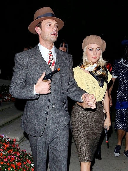 Men’s Grey Vintage Gangster Suit – Bonnie and Clyde Inspired 3 Piece Classic 1920s Formal Outfit