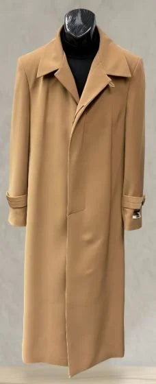 Alberto Nardoni men's camel overcoat. Full length, straight silhouette, notched collar, long sleeves, concealed closure. Solid camel fabric with a smooth texture.