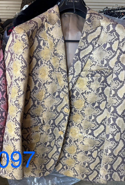 Alberto Nardoni men's blazer. Beige & black snakeskin print. Single-breasted, 2-button, notched lapel. Structured shape, front pocket, fully lined. Detailed snakeskin pattern with yellowish undertones.