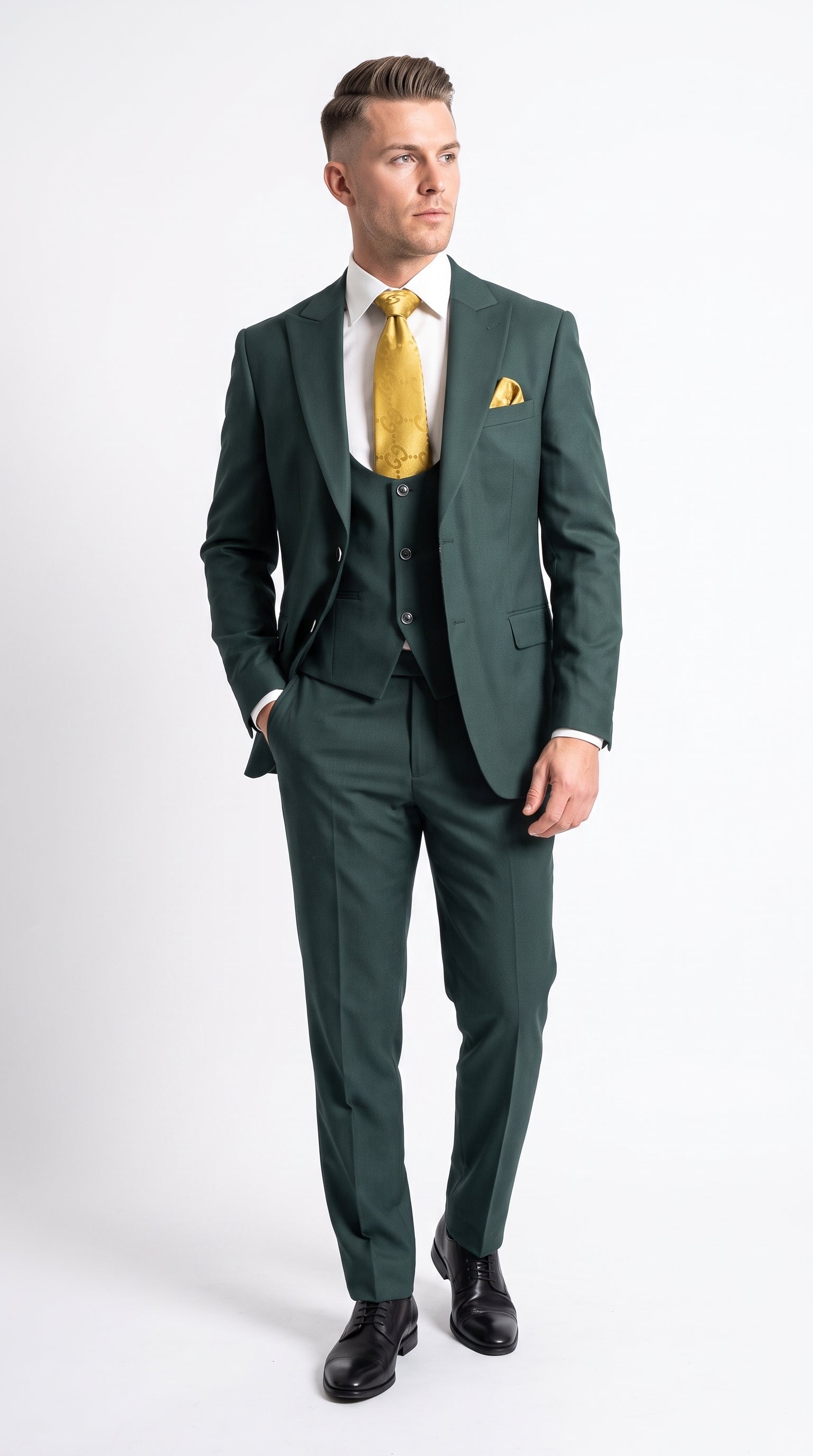 Mens Vitali 3 Piece Suit W/Scoop Vest Hunter Green 3-Piece Suit –, Big Peak Lapel  Vest and Pants  Modern Fit Two Buttons