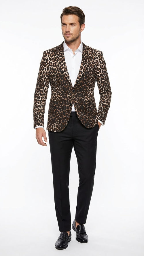 Alberto Nardoni men's leopard print blazer. Tailored fit, textured fabric, brown/black leopard pattern. Single-breasted, notch lapel. Worn casually with white shirt and black pants. Features front pockets.
