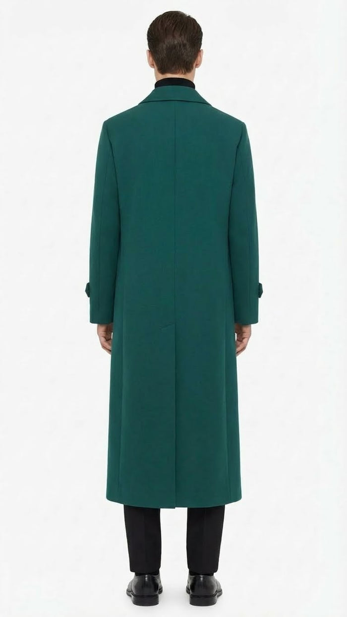 Men's Alberto Nardoni green overcoat: Tailored, straight cut. Solid green fabric. Classic collar, long sleeves, back vent. Full length.
