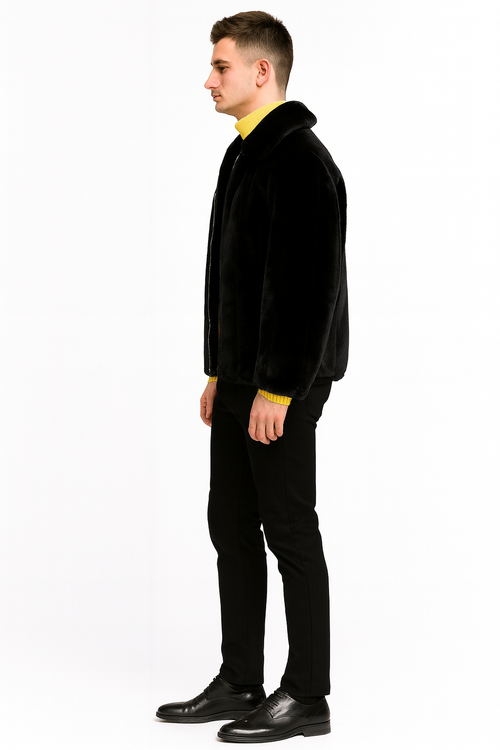 Men's black faux fur jacket. Plush finish, zip-up, pointed collar. Long sleeves, relaxed fit.
