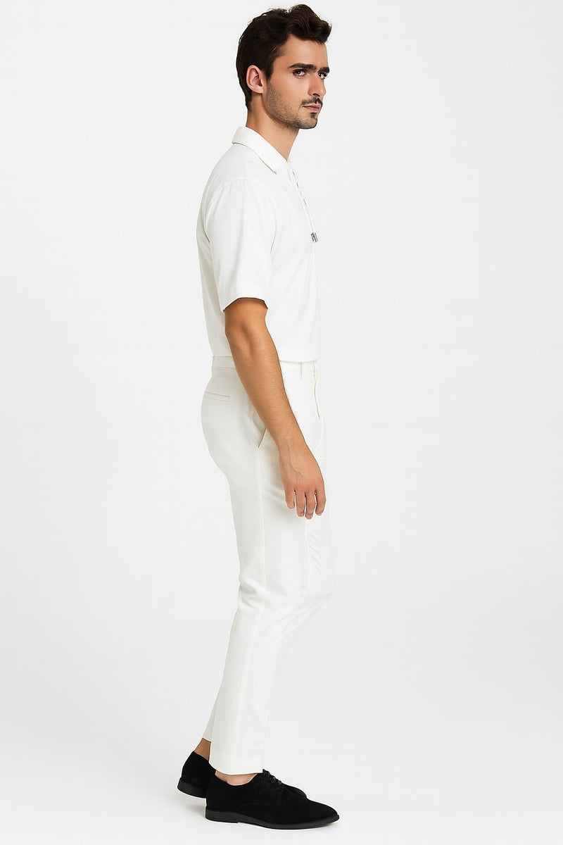 Men's short-sleeved white Renaissance shirt. Crafted from linen, it features a collared neckline and adjustable front lacing for a custom fit.
