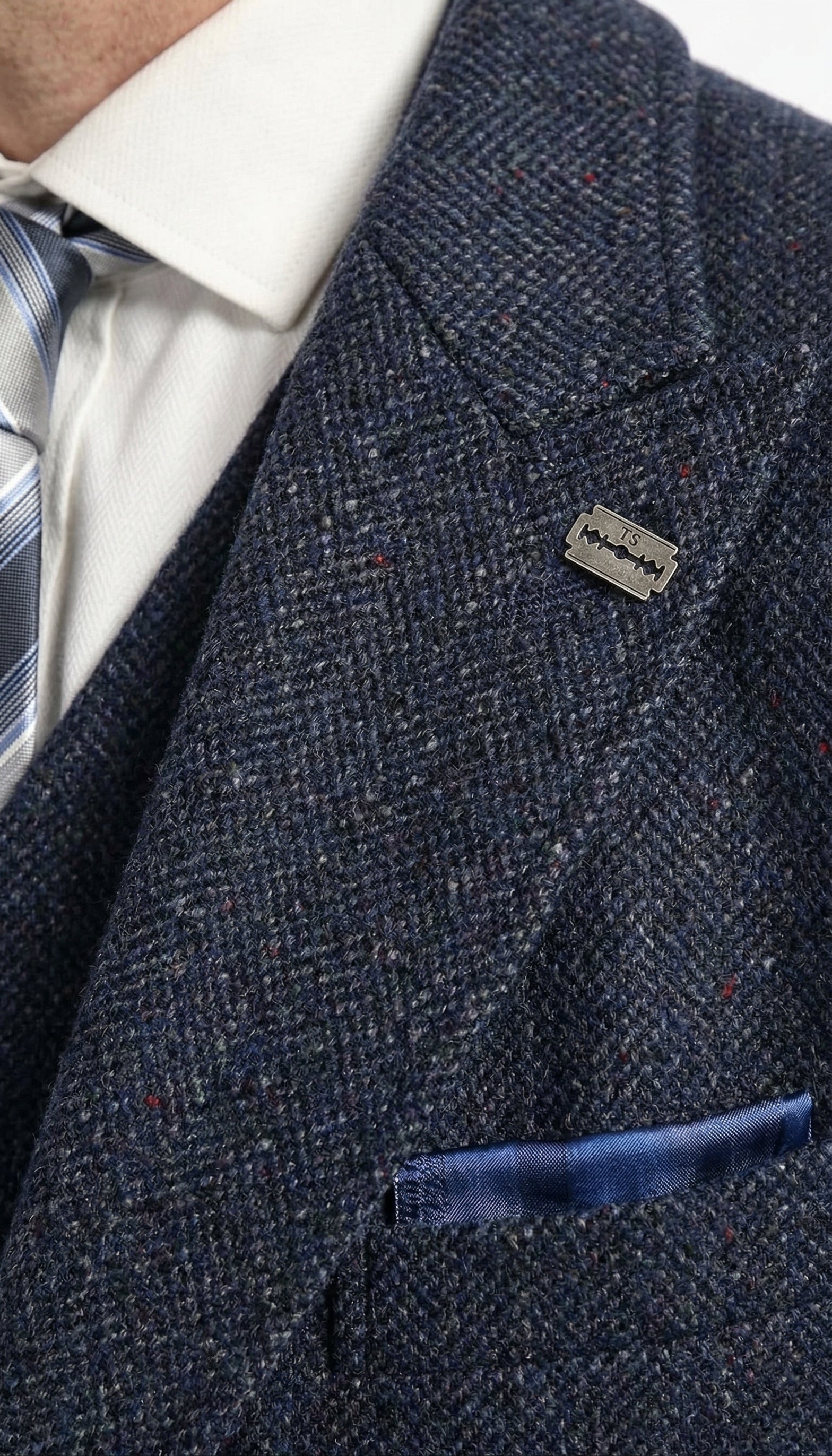 Men’s Navy Blue Herringbone Tweed  1920s 3 Piece Suit with Overcoat – Vintage Peaky Blinder Style Formal Suit Set with Blazer, Waistcoat + Overcoat + Hat