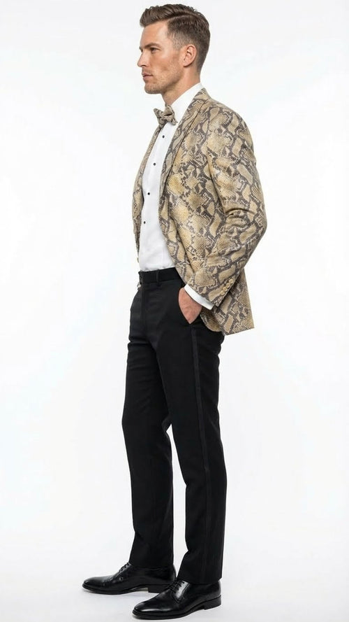 Alberto Nardoni men's blazer. Beige and black snakeskin print, fitted single-breasted design. Textured material with structured shoulders and smooth lapels for a tailored look.

