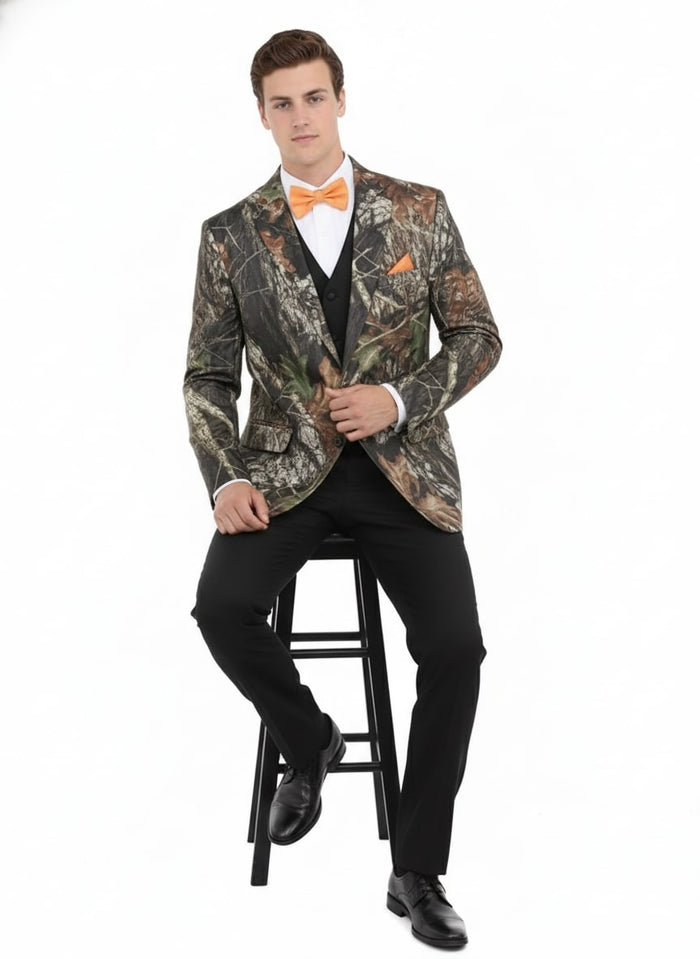 Men's double-breasted overcoat with houndstooth pattern (black & white). Wool blend fabric, structured peacoat silhouette. Classic style.
