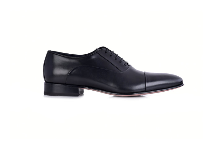 C0001101- 7368 Cap toe lace up - Black