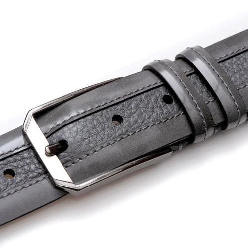 Gray Mezlan deerskin belt with a smooth finish. Features a classic rectangular buckle, multiple size holes, and contrasting edge stitching.
