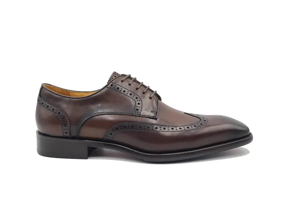 Men’s Wingtip Oxford with Blucher Construction