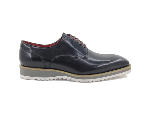 Men’s Burnished Leather Lace-Up Derby Shoes
