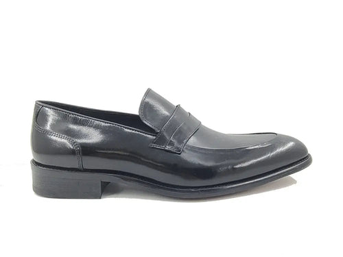 Modern Calfskin Penny Loafer â€“ Timeless Style, Contemporary Edge