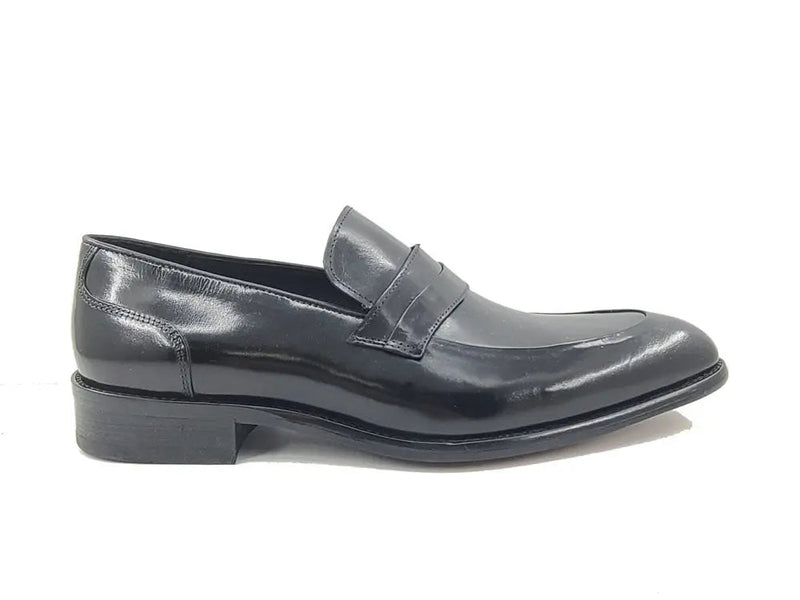 Carrucci Calfskin Penny Loafer: Modern Classic Style