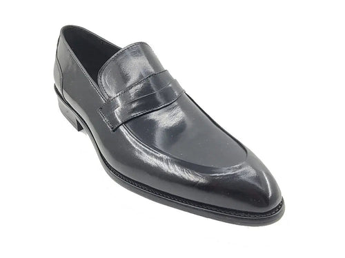 Modern Calfskin Penny Loafer â€“ Timeless Style, Contemporary Edge