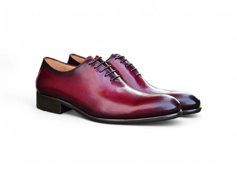 Carrucci: Polished Calfskin Whole Cut Oxford Dress Shoe