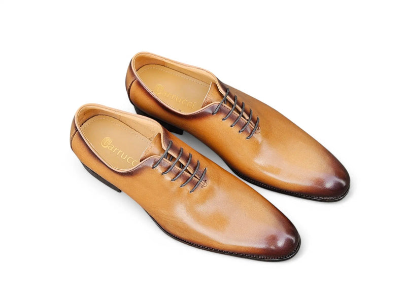 Carrucci: Polished Calfskin Whole Cut Oxford Dress Shoe