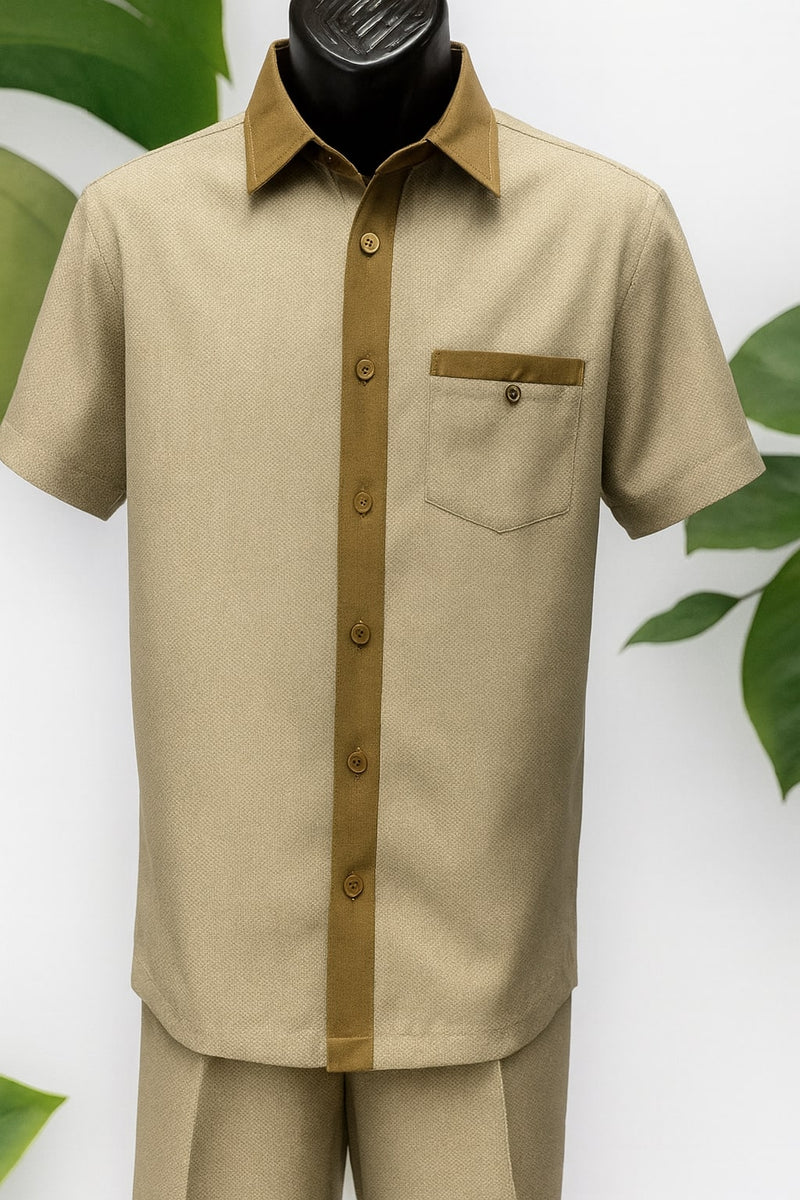 Men's camel beige houndstooth short-sleeve walking suit. Button-up shirt with beige houndstooth pattern, solid camel collar, chest pocket. Textured fabric. Matching beige shorts.
