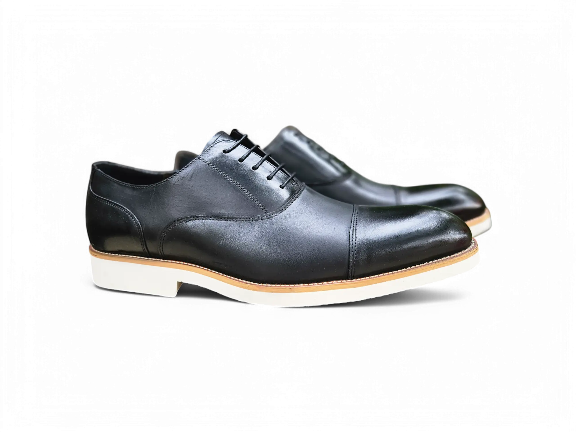 Cap Toe Oxford in Lightweight Sole Carrucci