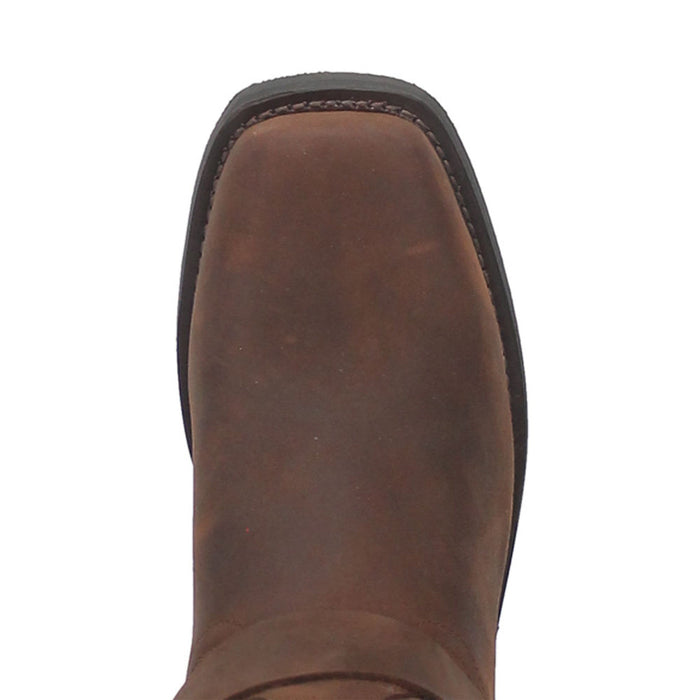 Dingo brown men's motorcycle boots: square toe, smooth leather upper. Black rubber sole contrasts with the rich brown. Stylish and functional design.
