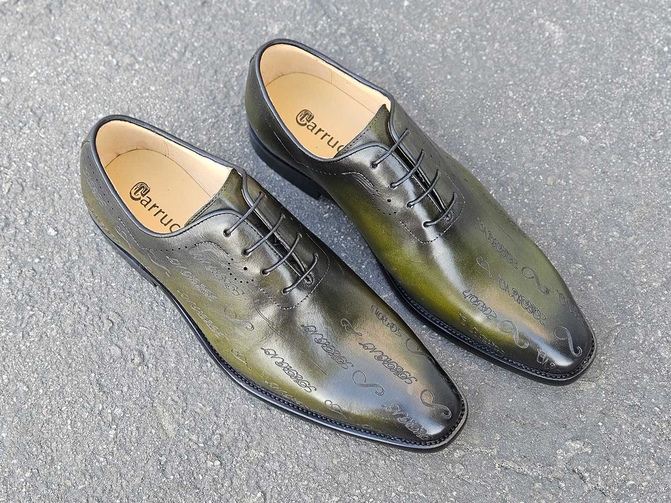 Men's Embossed Leather Wholecut Oxford Shoes