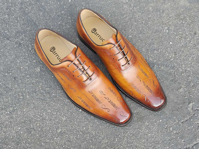 Carrucci Embossed Wholecut Oxford