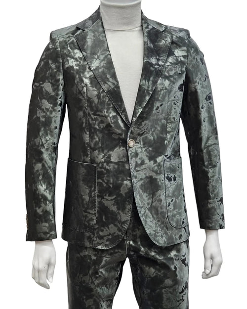 Men's slim fit suit in faux green leather with marbled pattern. One-button jacket, notched lapel, and two patch pockets. Stylish and modern design.
