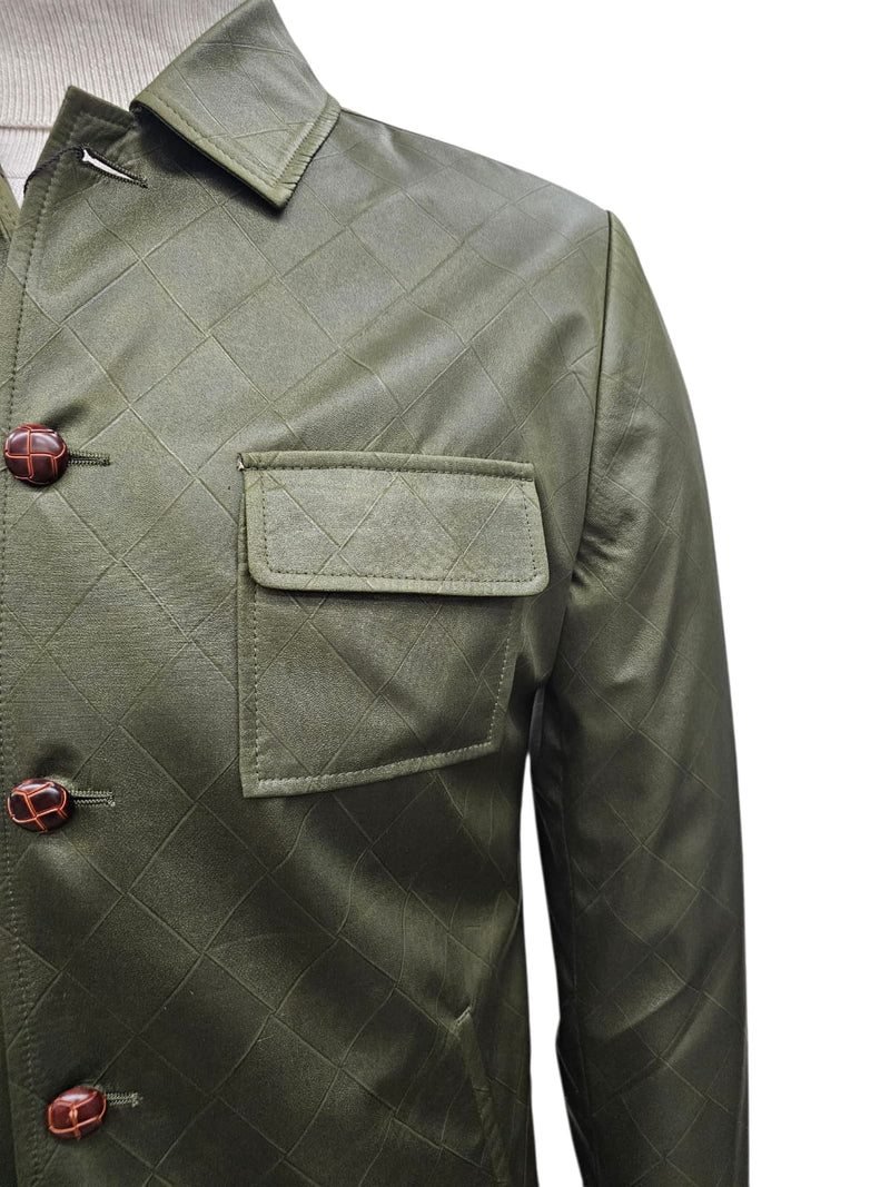 Men's olive slim-fit faux leather suit with quilted texture. Includes jacket with collar, front buttons, chest pocket, and matching pants. Stylish casual wear.
