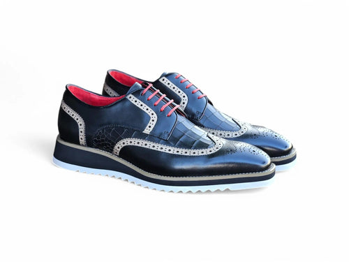 Gorgeous Lace-Up Oxford Carrucci