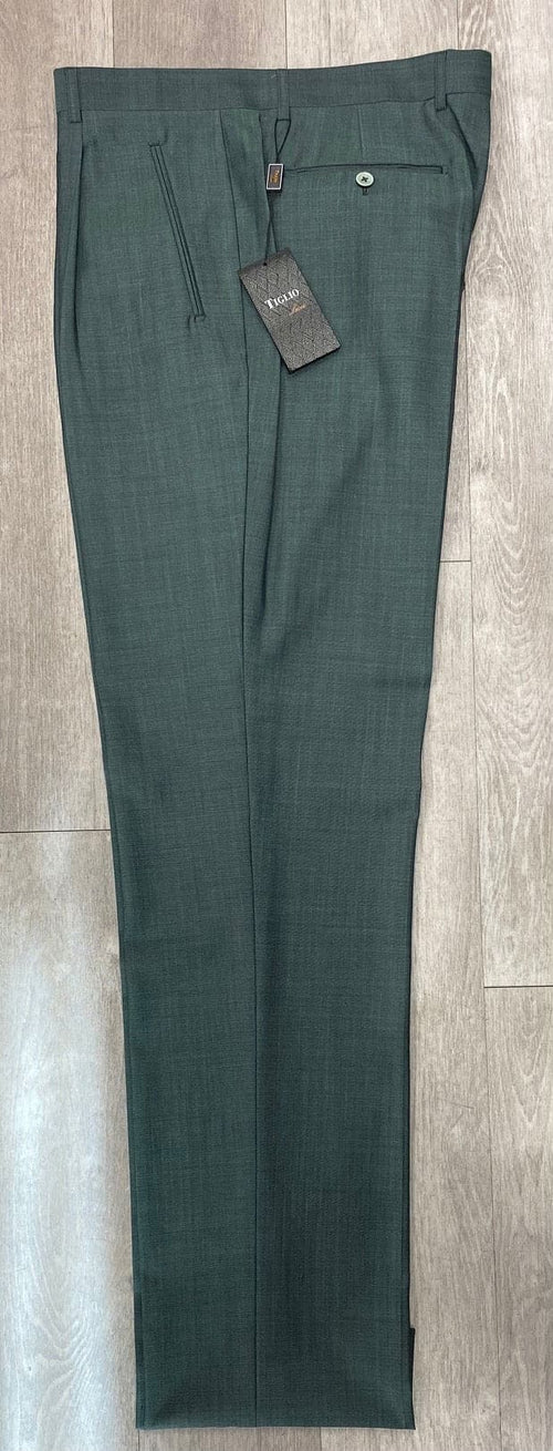 Tiglio Luxe 2521 comfort fit pants in dark green, straight leg, single pleated with 18" leg opening. Textured fabric, two front pockets, button closure.