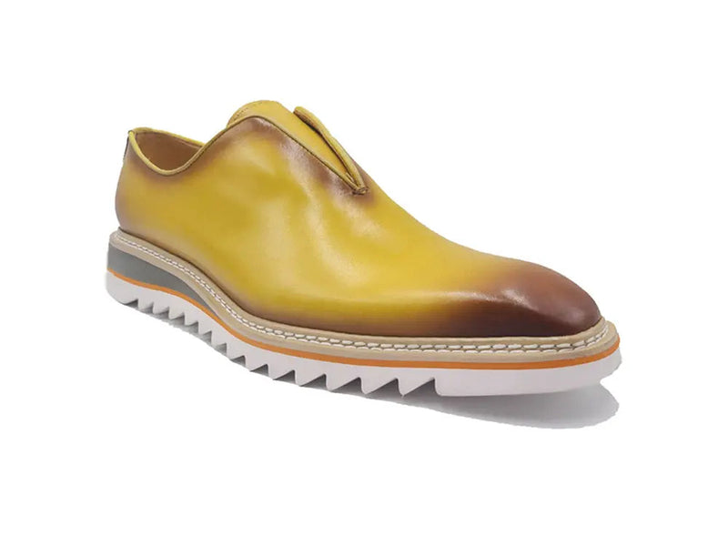 Carrucci Laceless Loafer with Contrast color lightweight sole