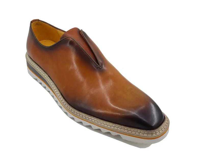 Carrucci Laceless Loafer with Contrast color lightweight sole