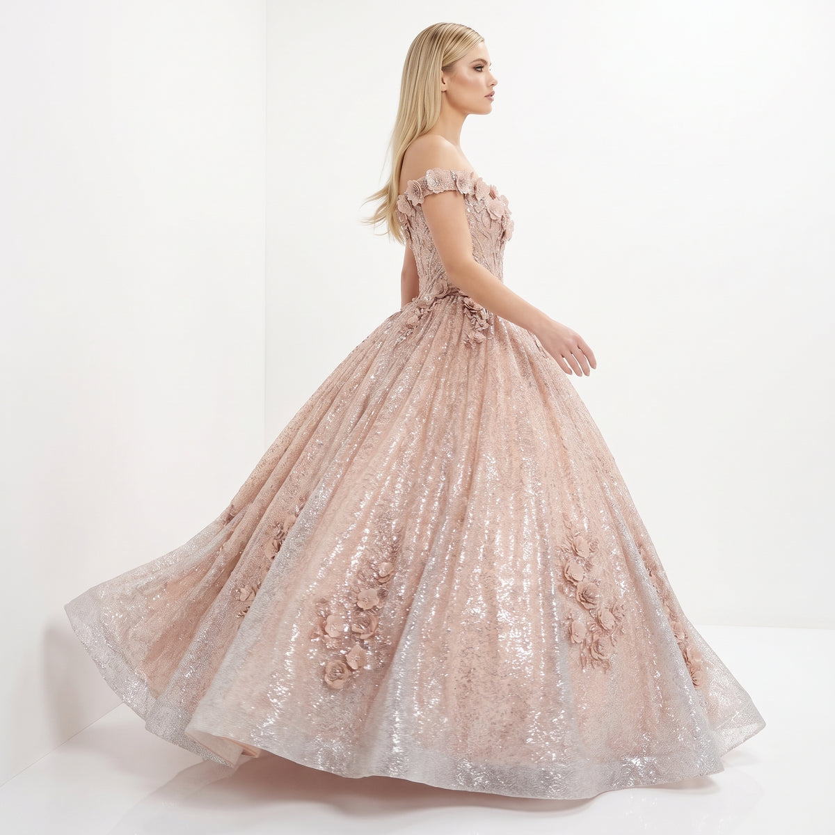 Champagne Off-Shoulder Quinceañera Ball Gown with 3D Floral Appliqués & Detachable Train – Sweet 15 Princess Dress
